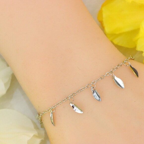 Minimalist Bracelet, Sleek & Modern Design, Women’s Fashion, YC110287-B - Picture 1 of 10